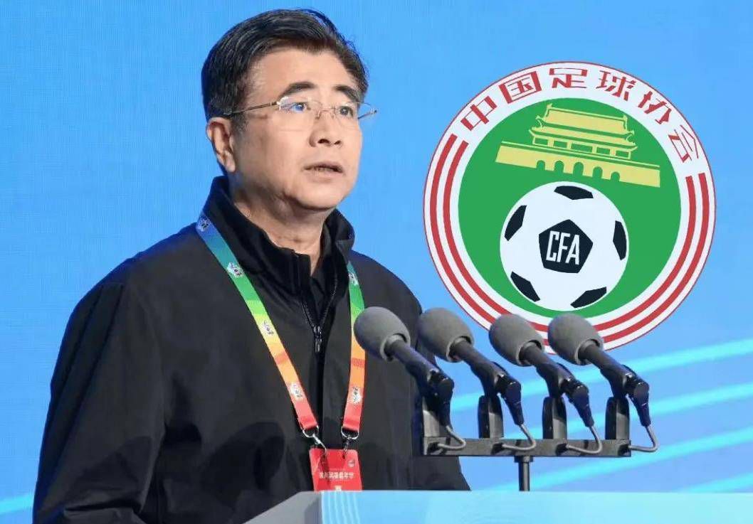 “我只想踢球，无论是联赛杯，欧联杯还是英超，我只想出场比赛。